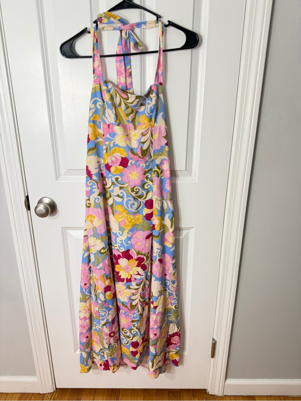 Zara Floral Halter Midi Dress in Multicolor - Picture 3 of 10